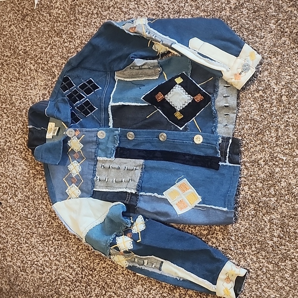Jacket - Picture 1 of 6